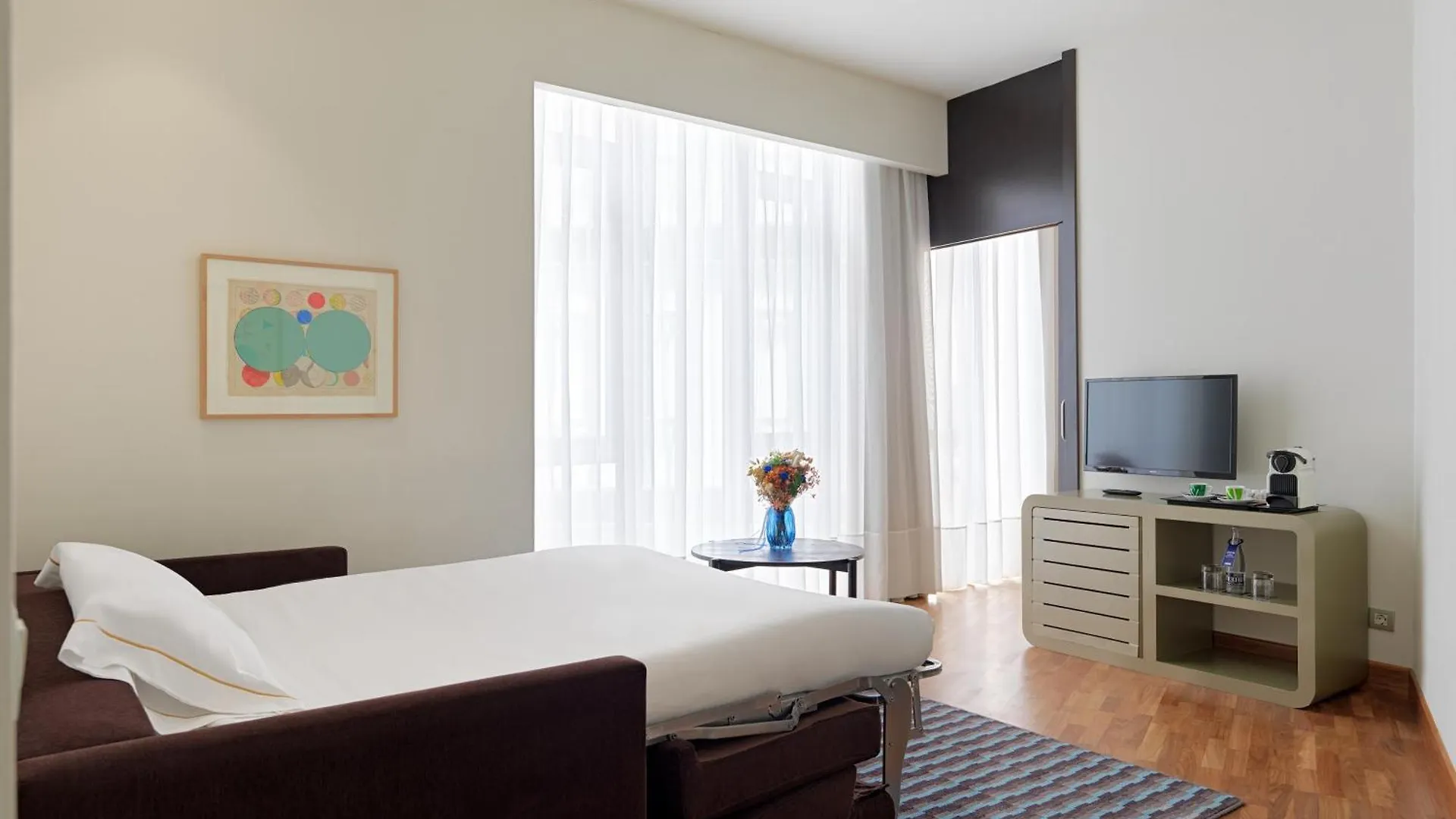 H10 Casanova Hotel Barcelona 4*,